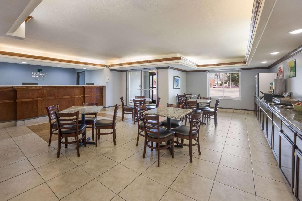 Quality Inn & Suites Clayton, Nm Bagian luar foto