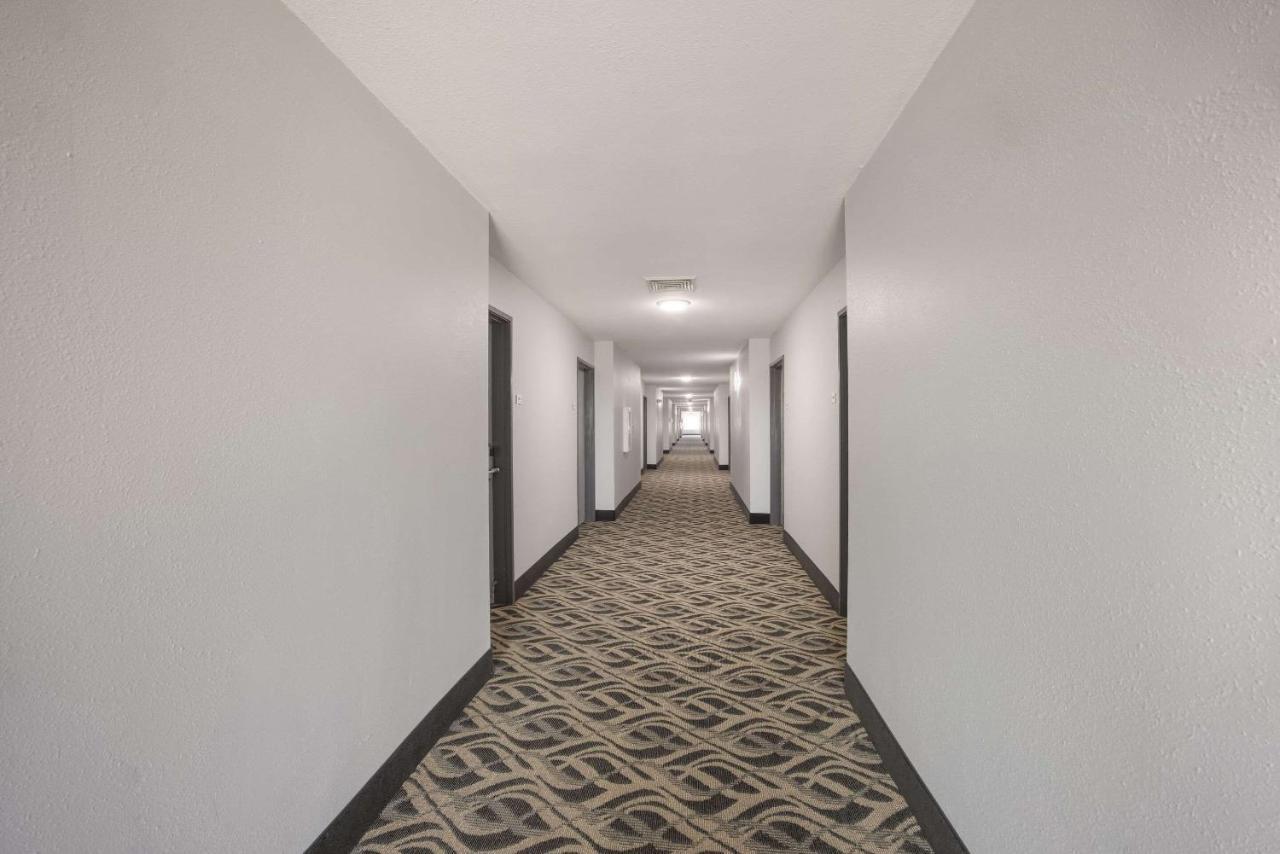 Quality Inn & Suites Clayton, Nm Bagian luar foto