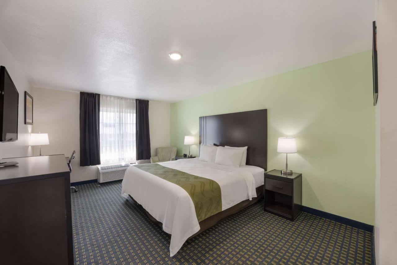 Quality Inn & Suites Clayton, Nm Bagian luar foto