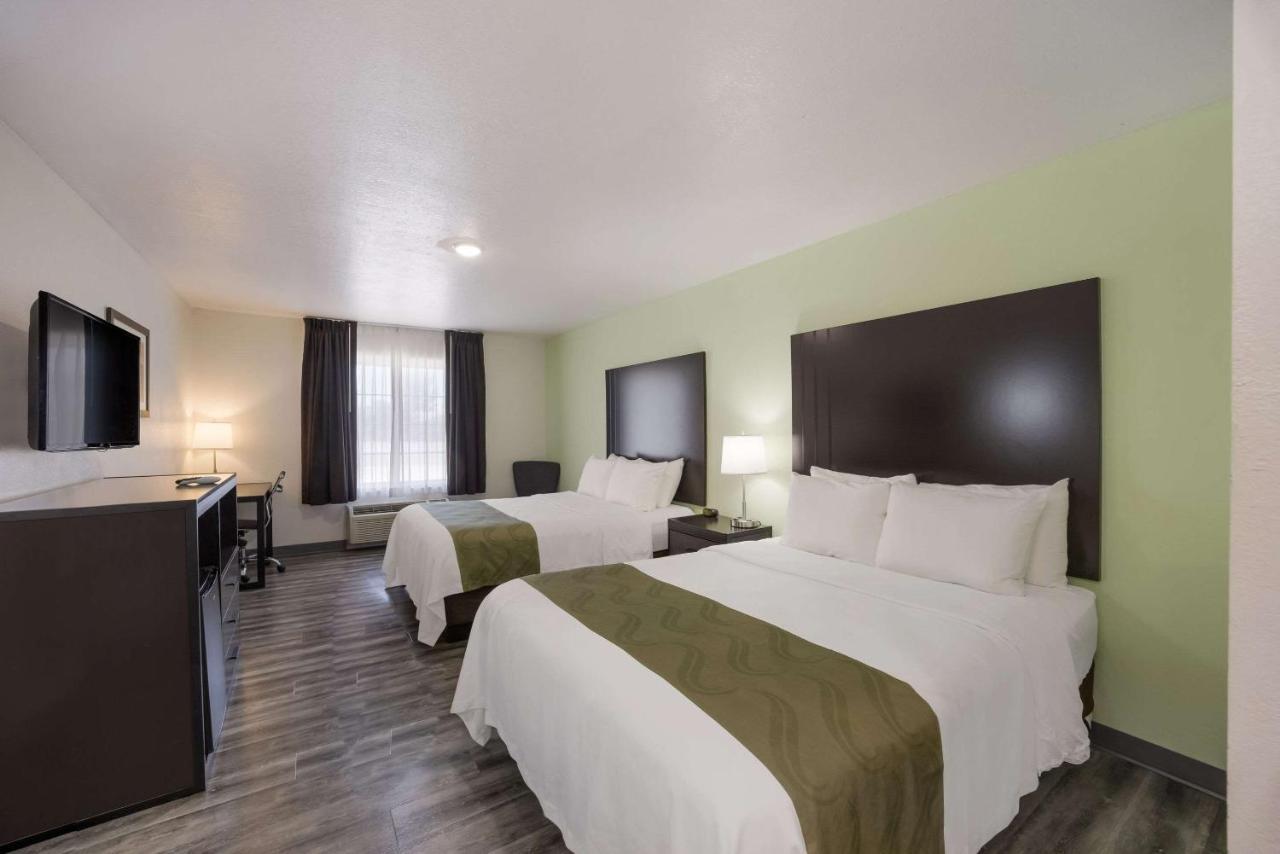 Quality Inn & Suites Clayton, Nm Bagian luar foto