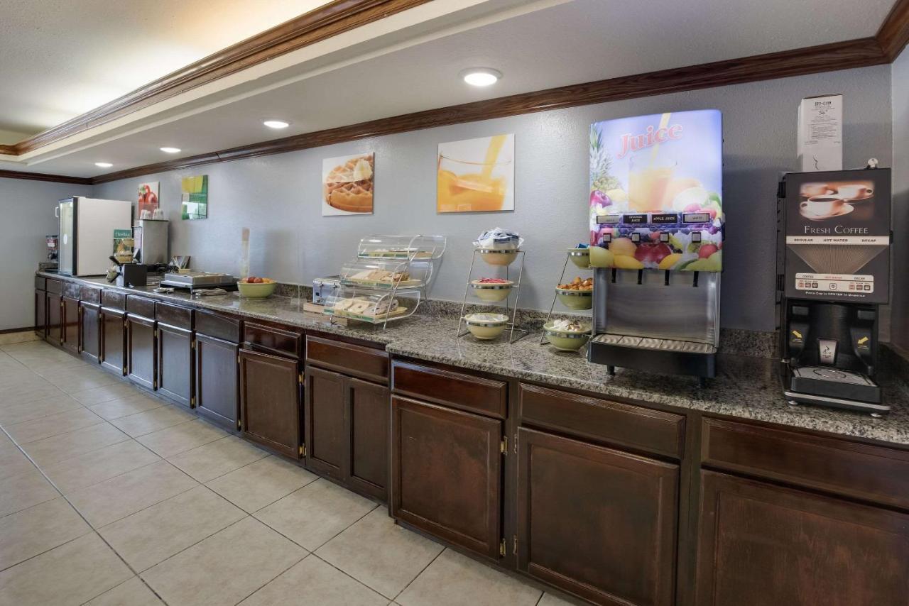 Quality Inn & Suites Clayton, Nm Bagian luar foto