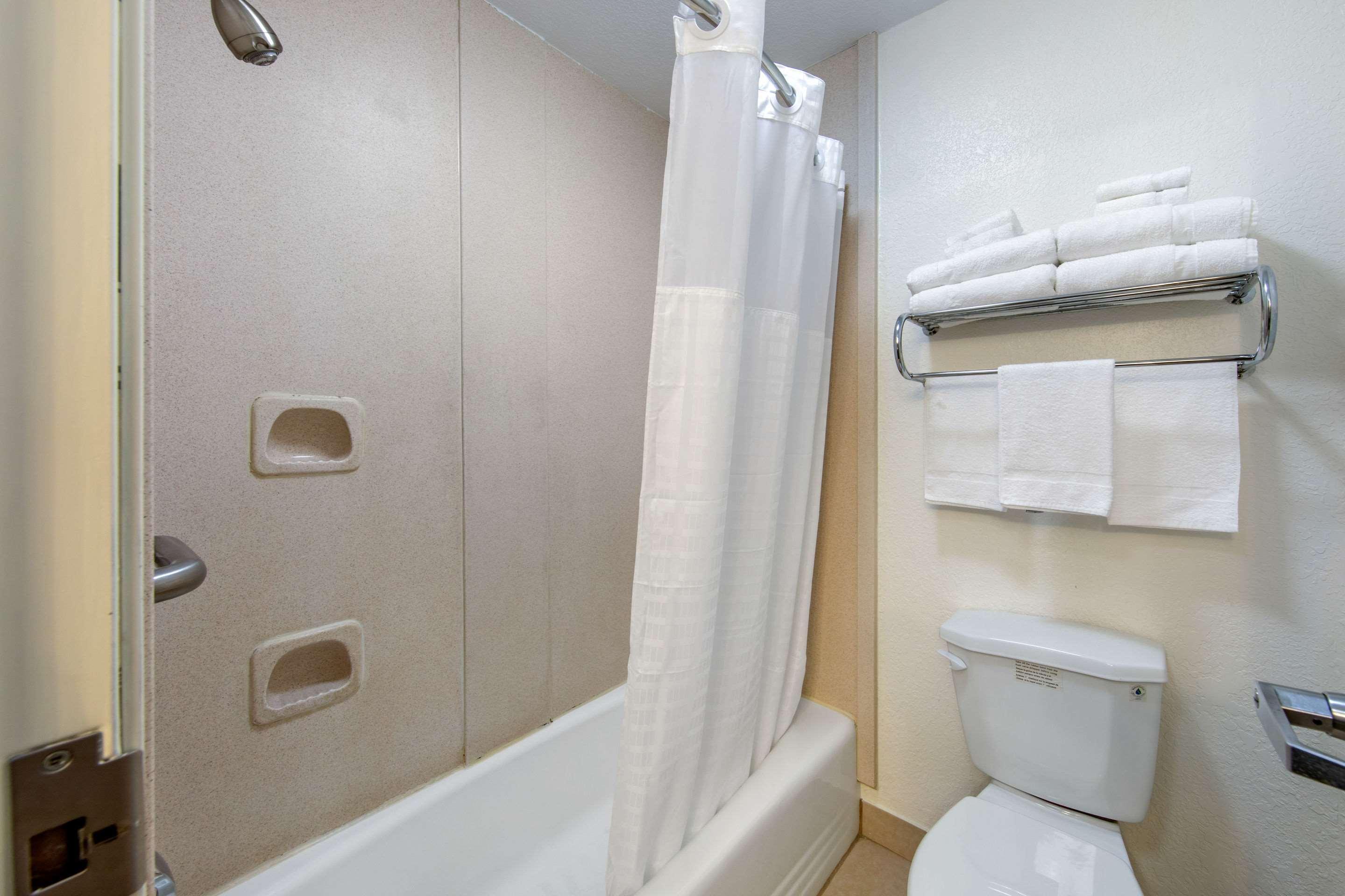 Quality Inn & Suites Clayton, Nm Bagian luar foto