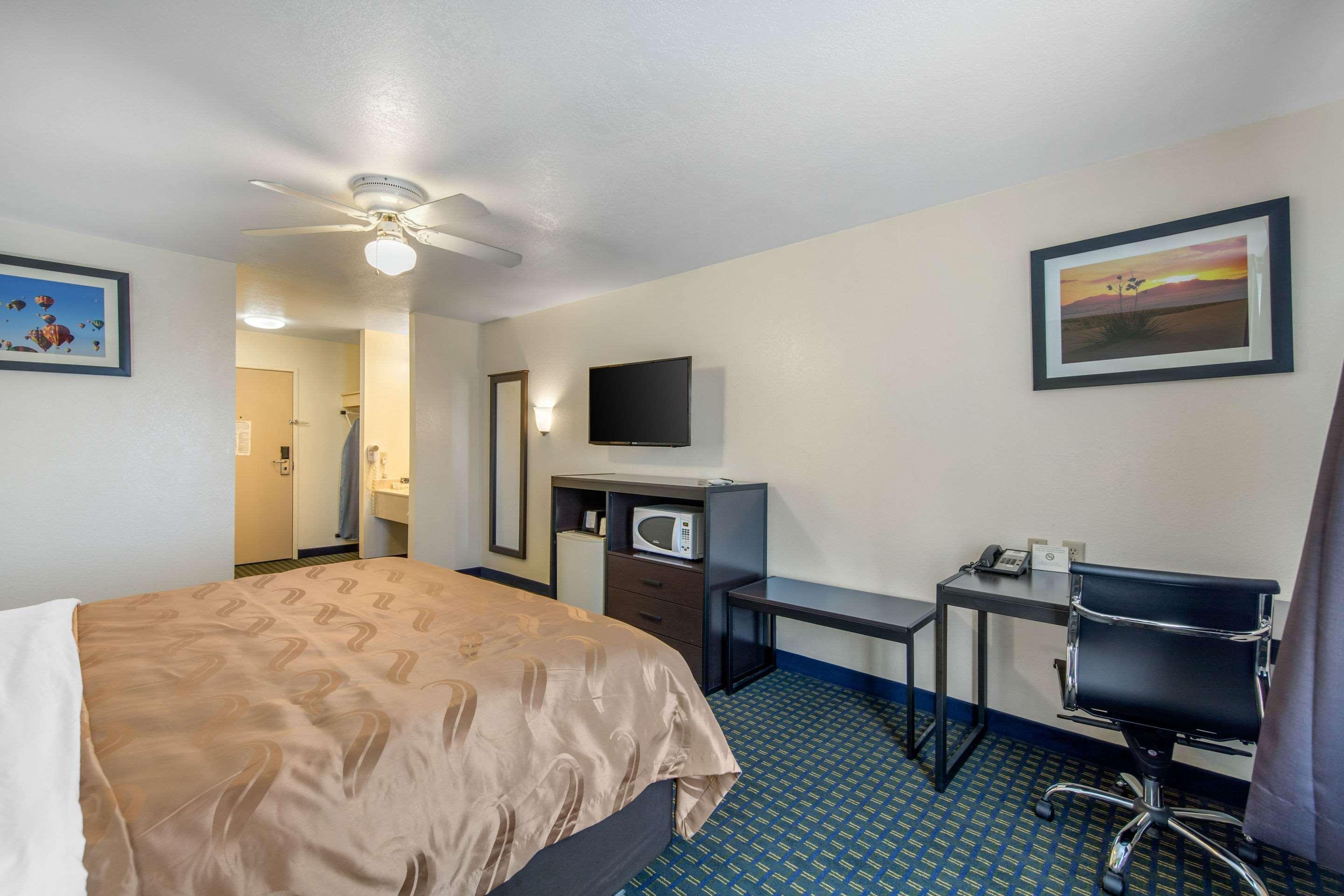 Quality Inn & Suites Clayton, Nm Bagian luar foto
