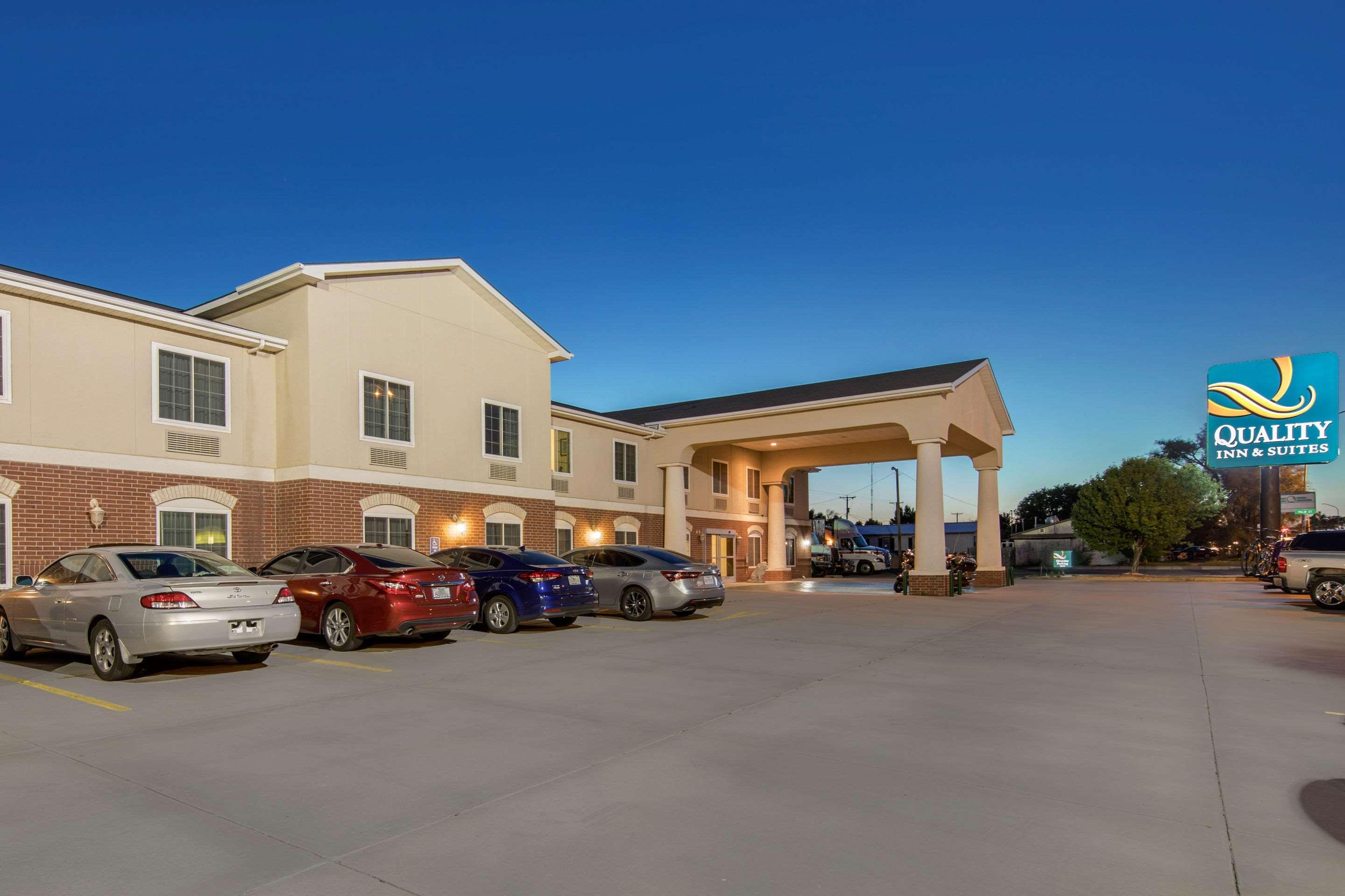 Quality Inn & Suites Clayton, Nm Bagian luar foto