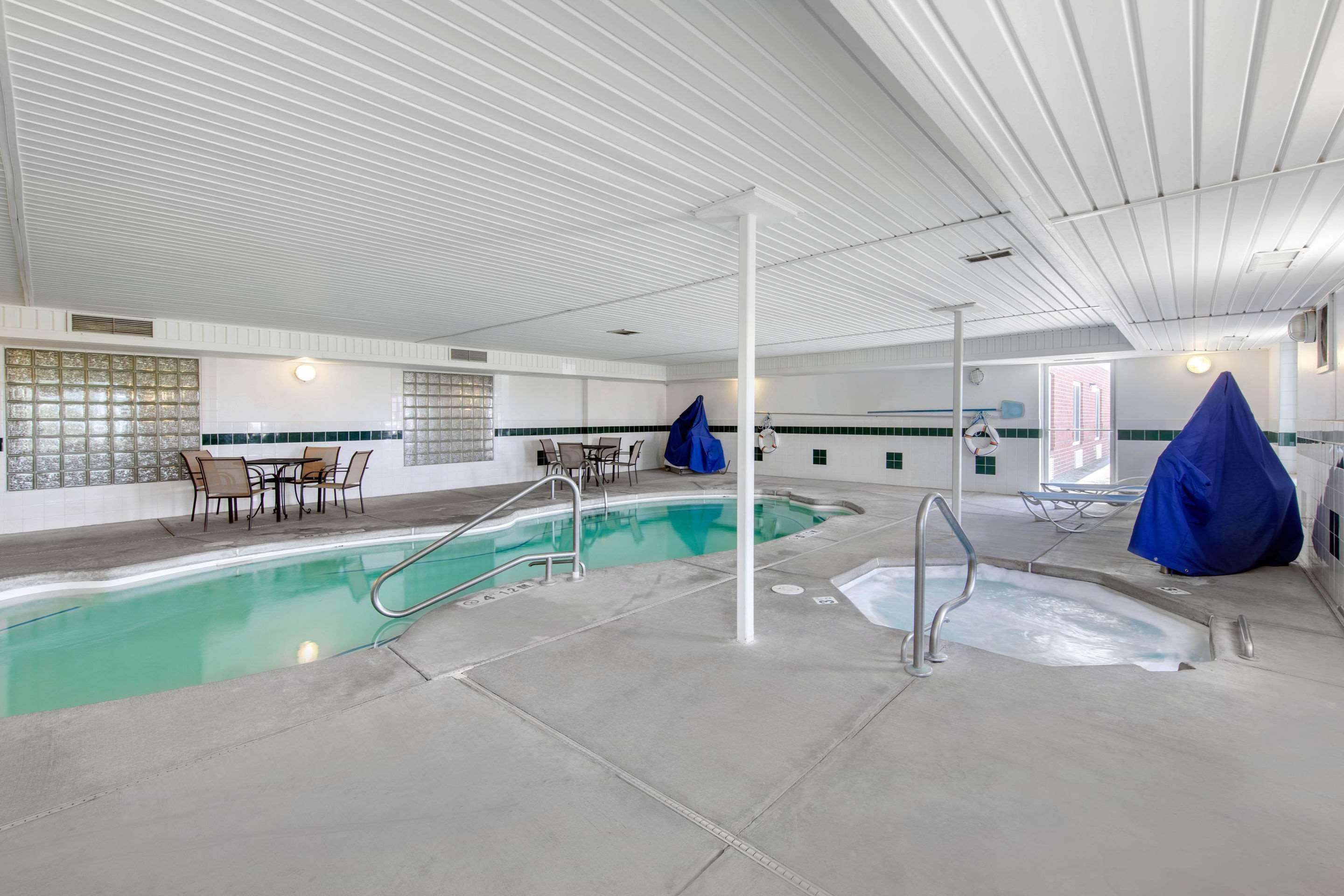 Quality Inn & Suites Clayton, Nm Bagian luar foto