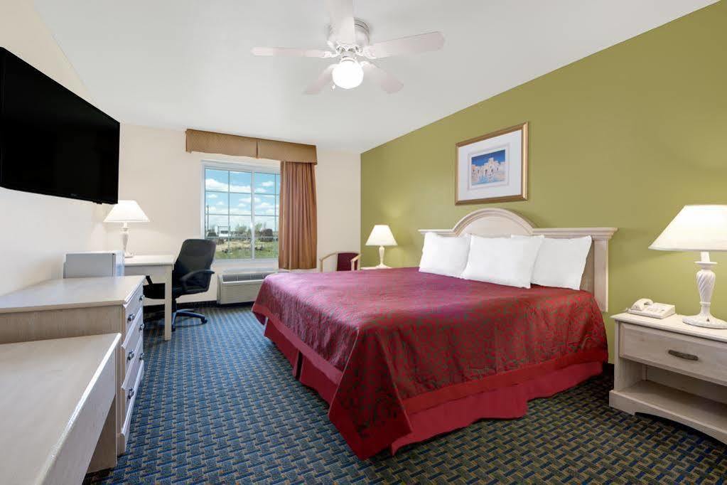 Quality Inn & Suites Clayton, Nm Bagian luar foto